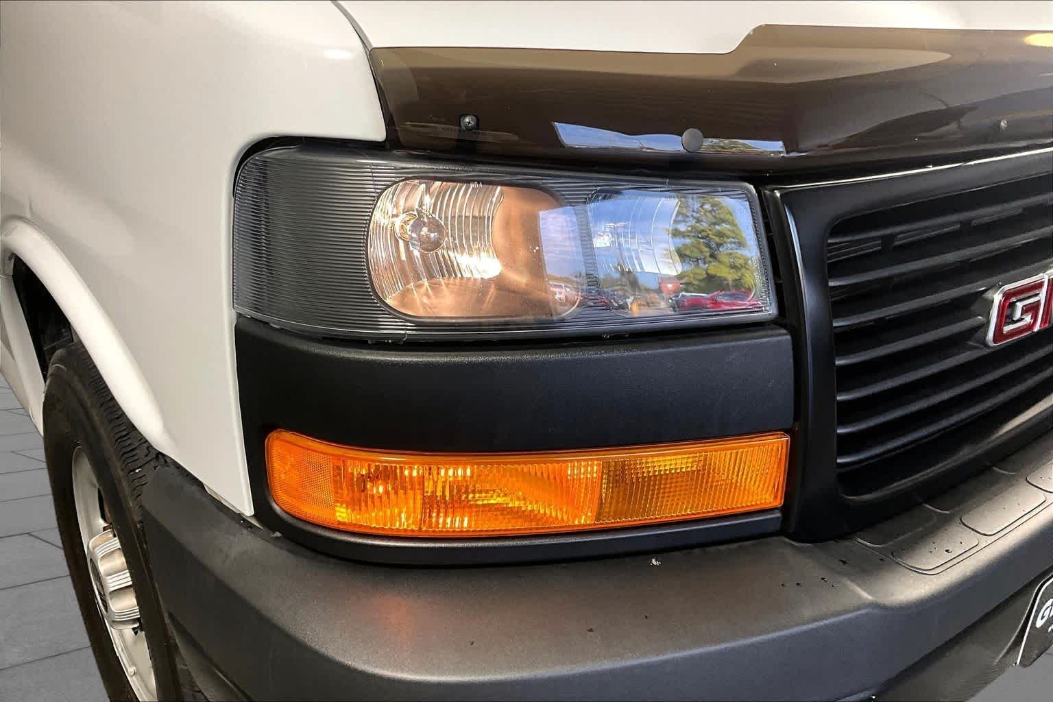 Used 2024 Summit White GMC Work Van image 23