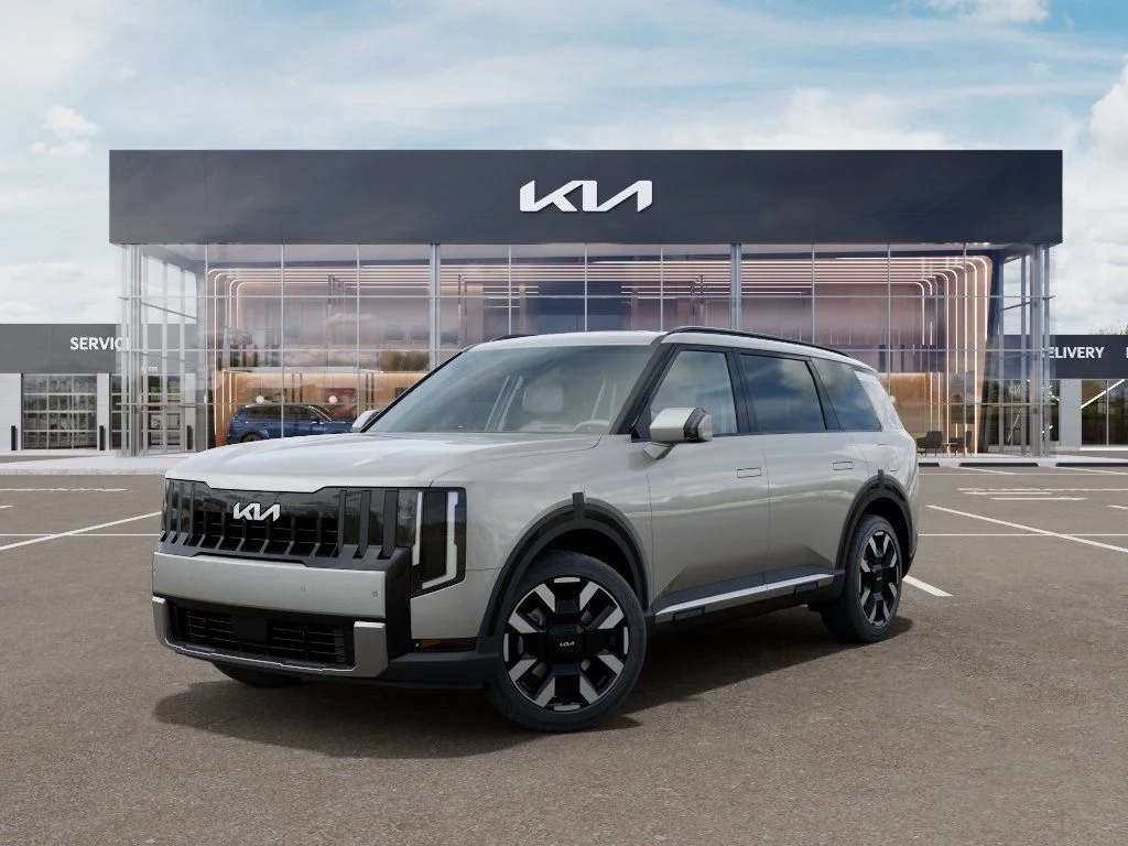 New 2027 Ivory Silver Kia S image 1