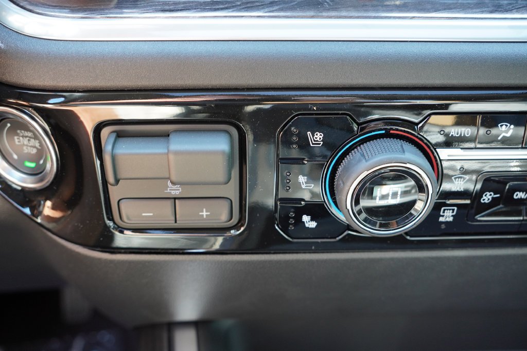 2026 Chevrolet Silverado 3500 HD LTZ - Photo 21