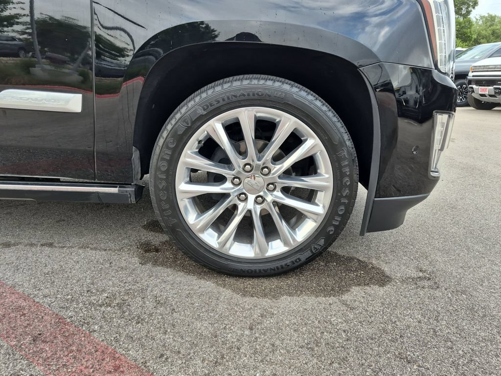 Used 2020 BLACK RAVEN Cadillac Premium Luxury image 17