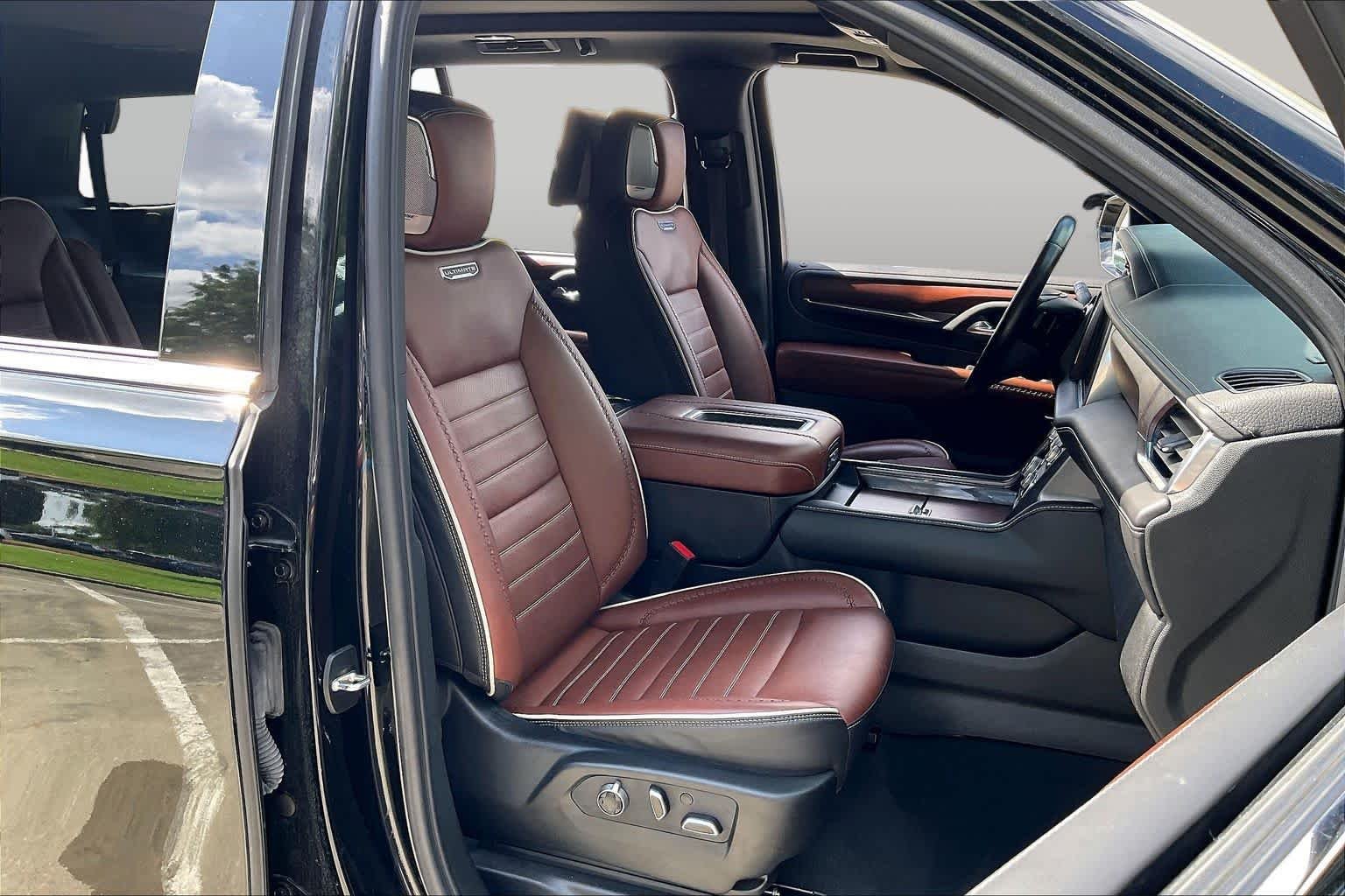 Used 2024 Onyx Black GMC Denali Ultimate image 8
