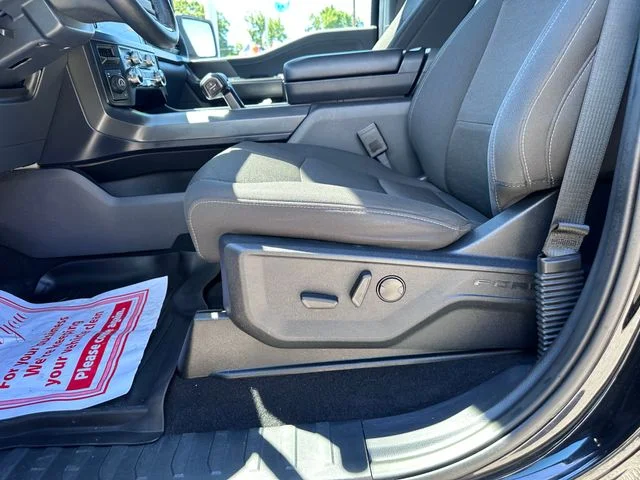 Used 2024 Black Ford XLT image 11