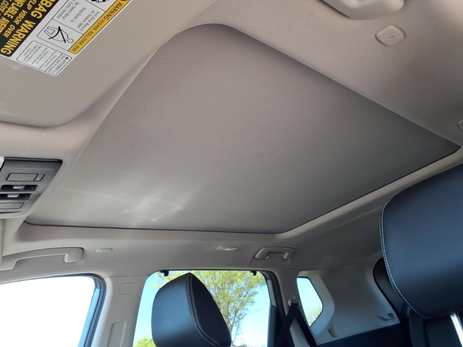 Used 2022 Gun Metallic NISSAN SL image 5