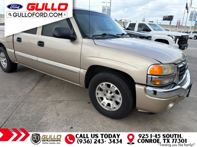 Used 2005 Sand Beige Metallic GMC SLE image 3