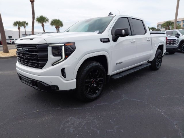 Used 2024 Summit White GMC Elevation image 8