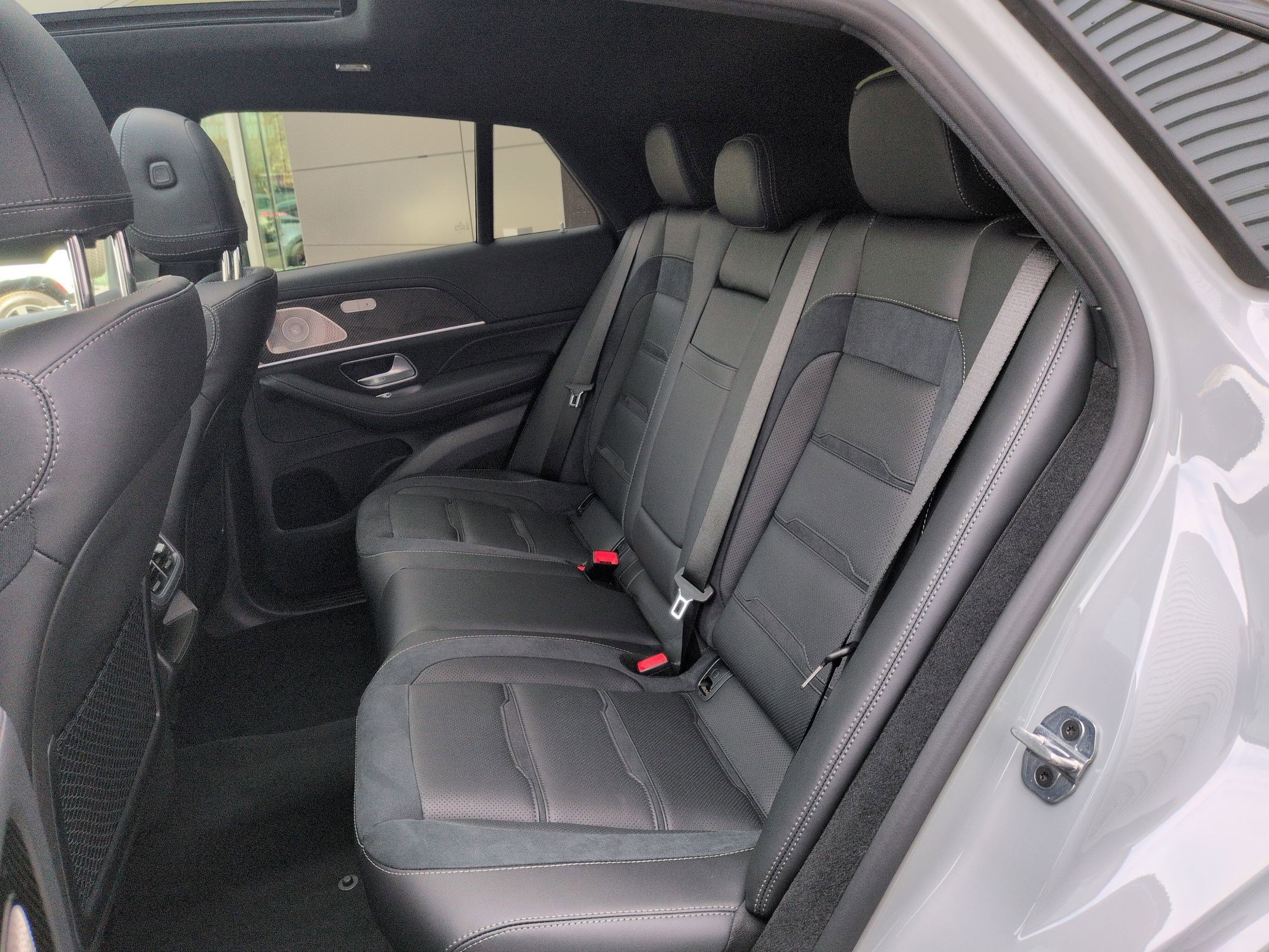 New 2026 MANUFAKTUR Alpine Grey Mercedes-Benz AMG® GLE 53 image 16