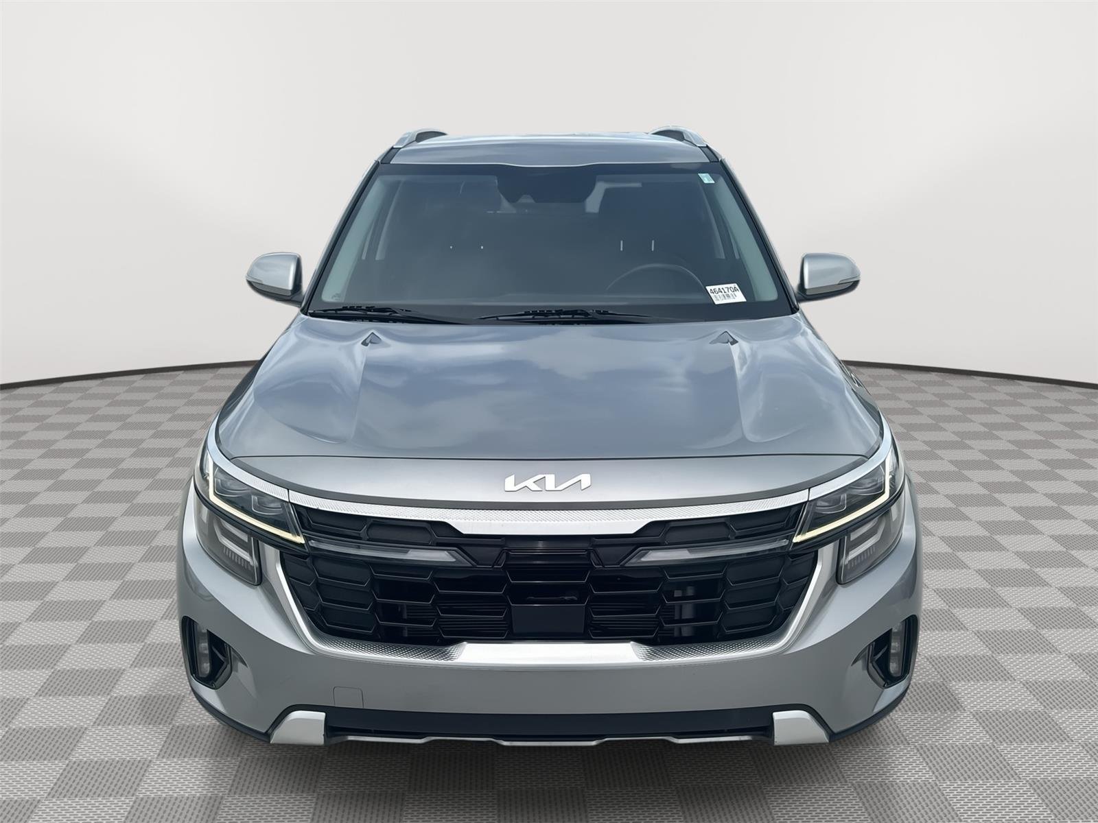 Used 2024 Steel Gray Kia SX image 2