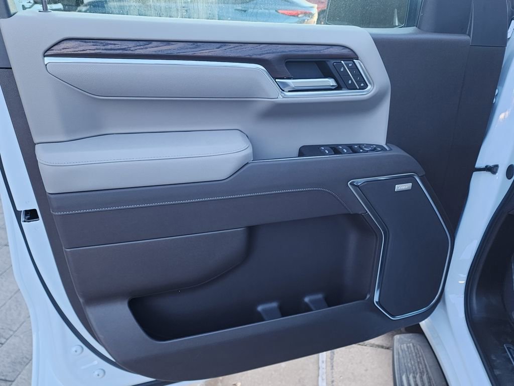 2026 GMC Sierra 1500 SLT - Photo 14