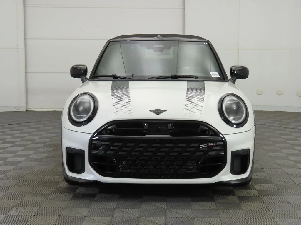 Used 2026 Nanuq White Metallic MINI  image 11