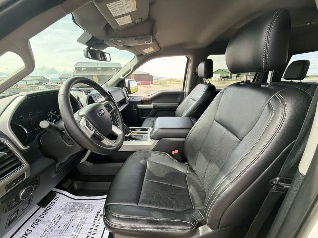 Used 2019 White Platinum Clearcoat Metallic Ford Lariat image 15