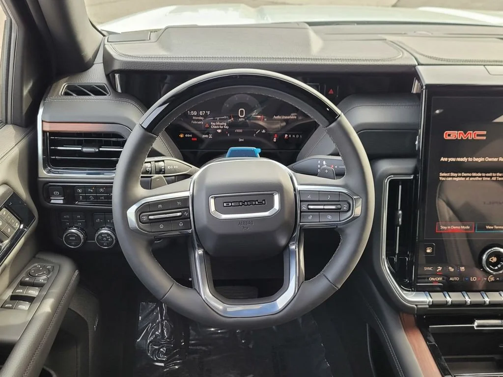 2026 GMC Yukon XL Denali - Photo 10