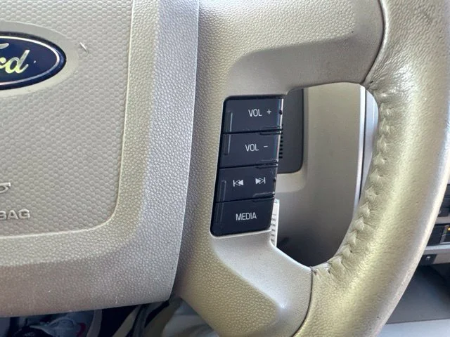 Used 2010 Beige Ford XLT image 22
