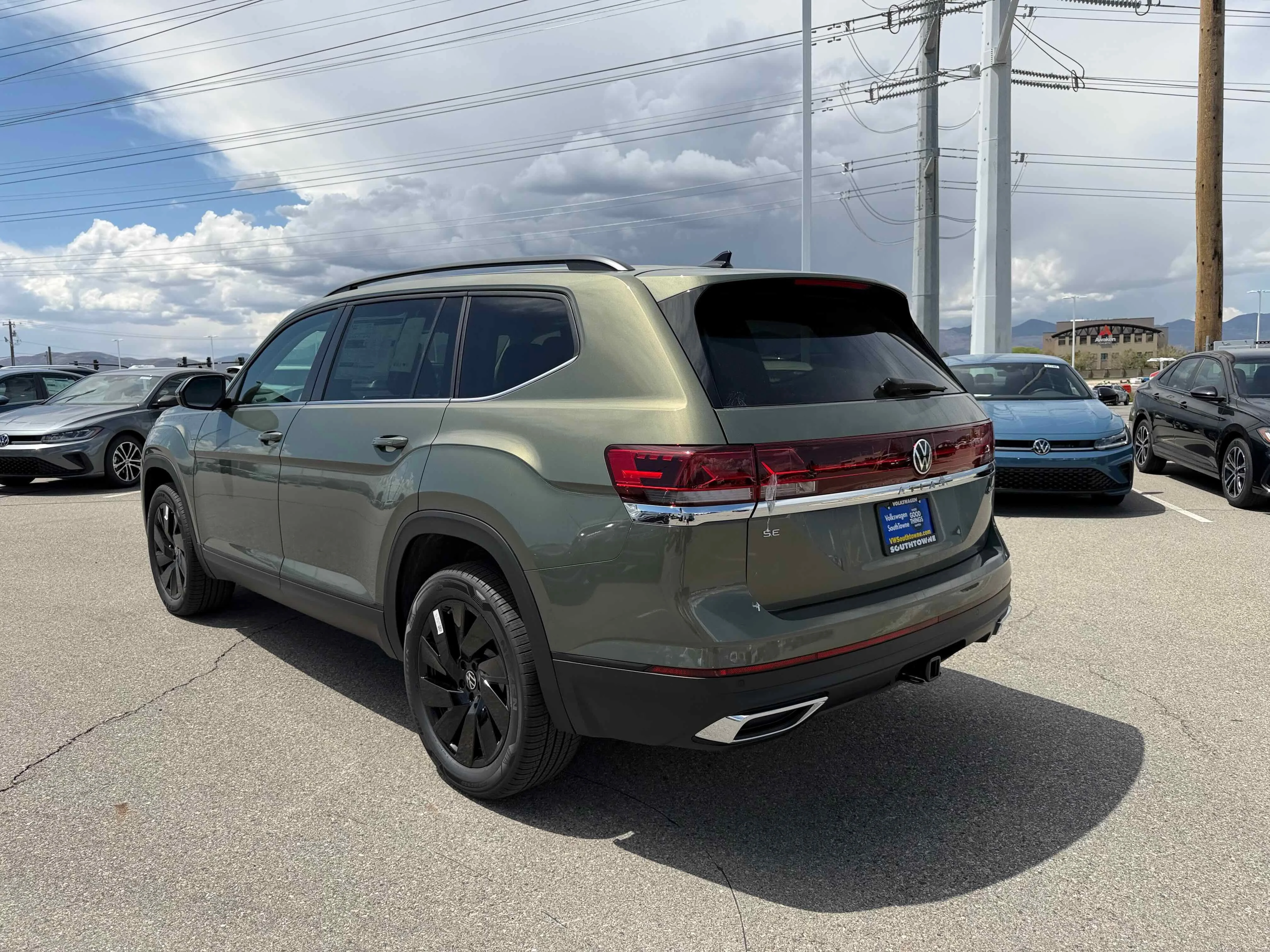 New 2026 Green Volkswagen 2.0T SE w/Technology image 5