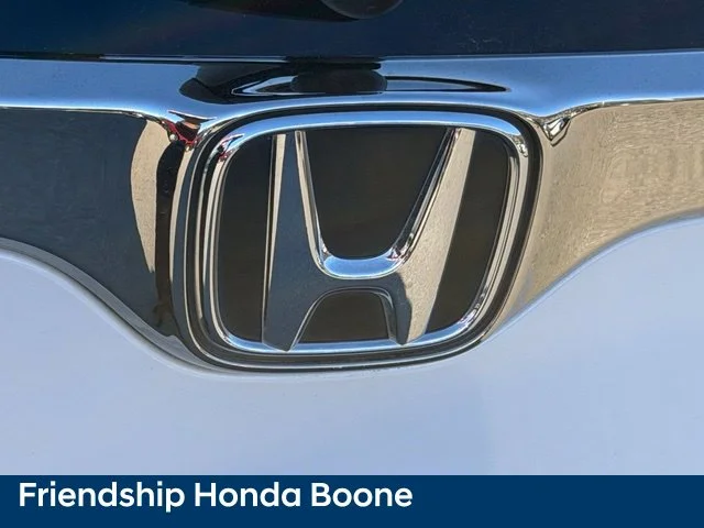 Used 2021 White Honda EX image 11