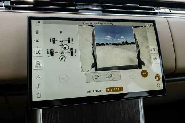 2026 Land Rover Range Rover SE - Photo 29