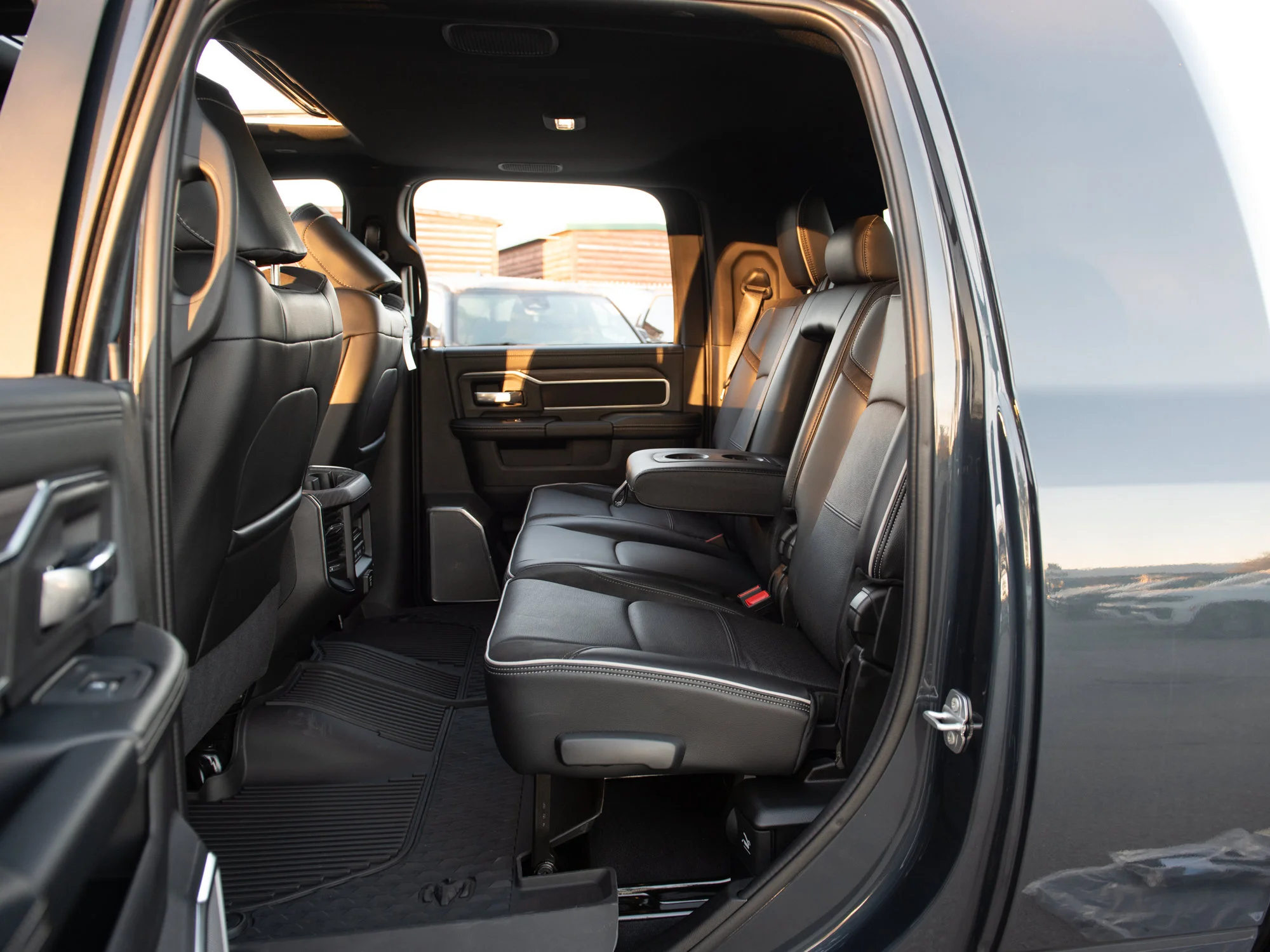 New 2027 Blue RAM Laramie* Mega Cab 4x4, Sunroof, Pwr Running Boards, Harman/Kardon image 24