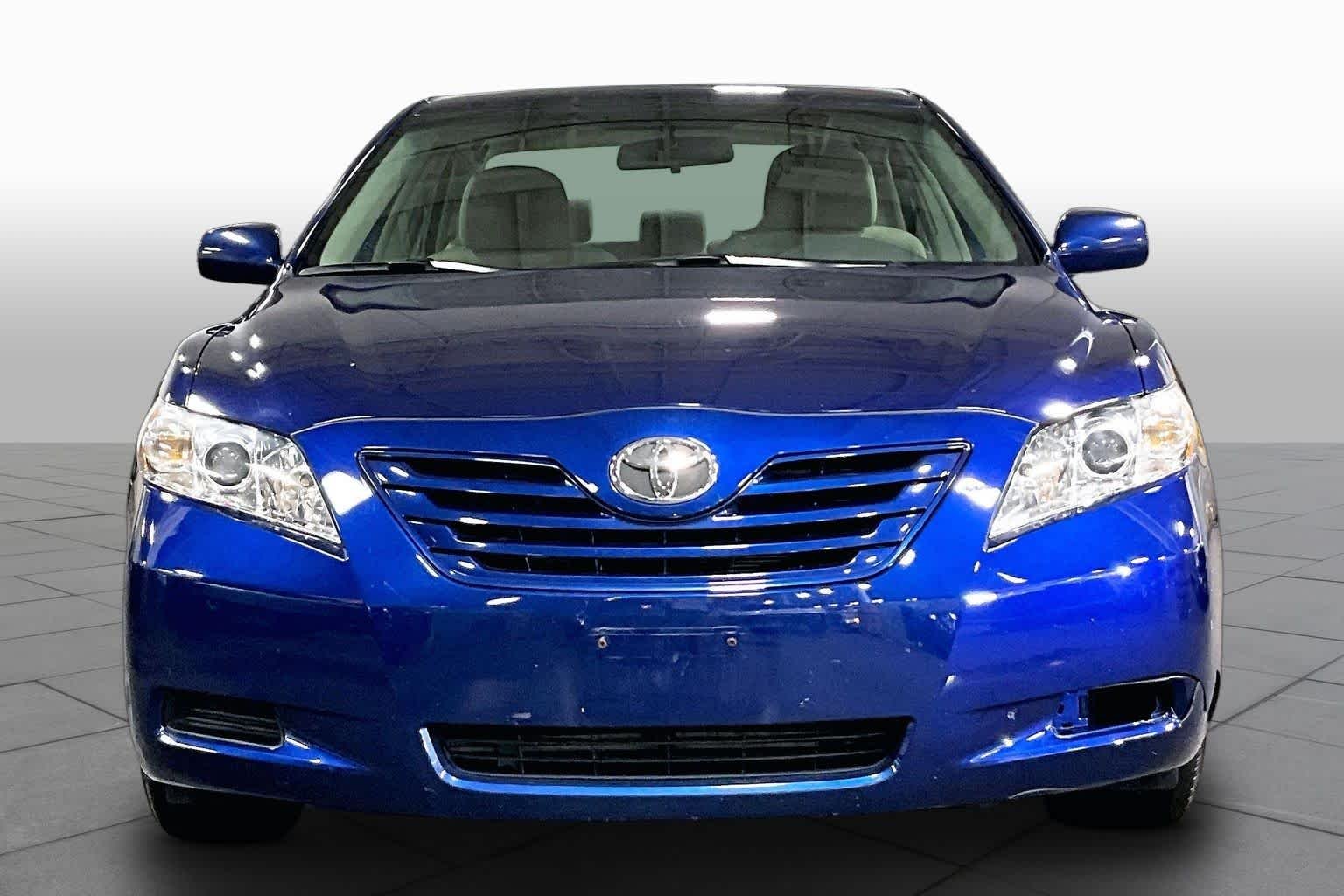 Used 2008 Blue Ribbon Metallic Toyota LE image 3