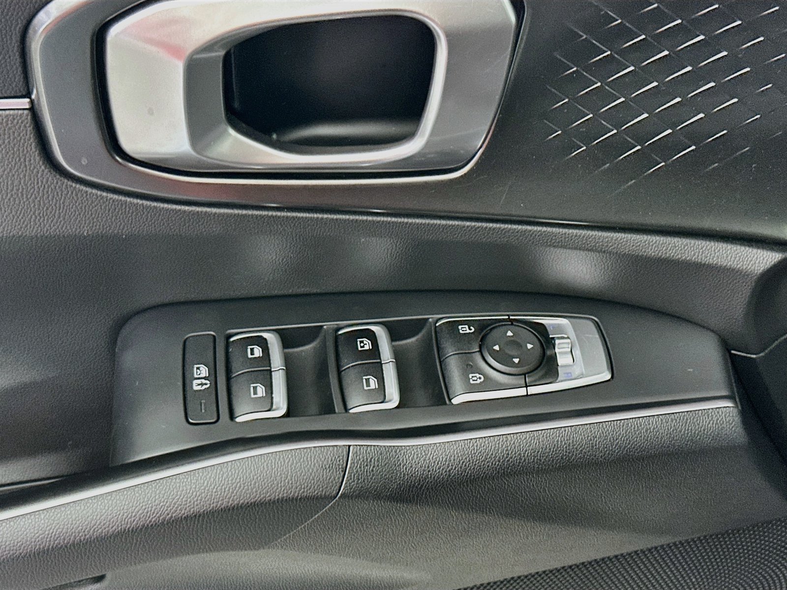 Used 2023 Aurora Black Kia EX image 18