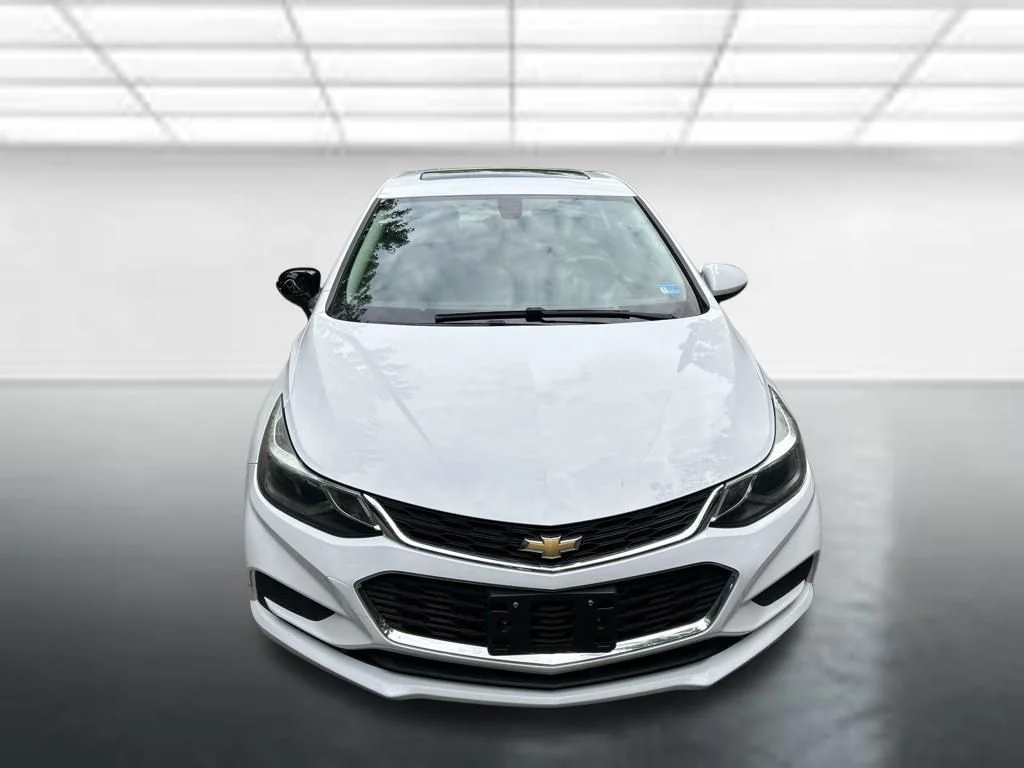 Used 2017 White Chevrolet LT image 10