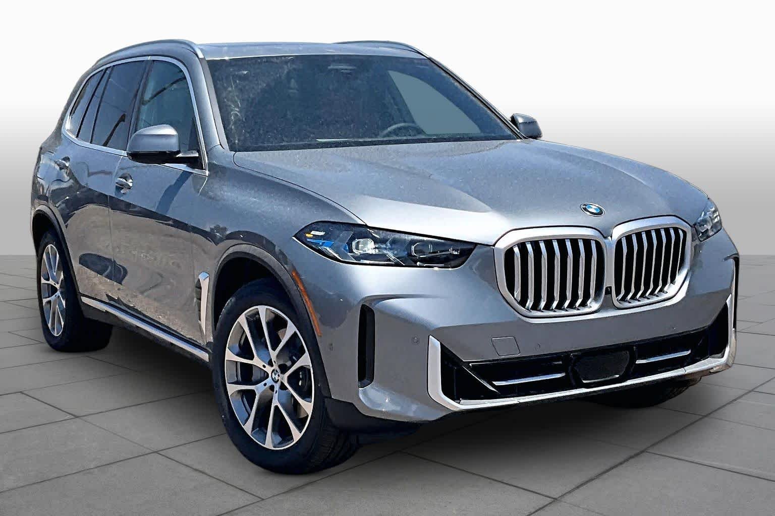New 2026 Skyscraper Grey Metallic BMW xDrive40i image 2