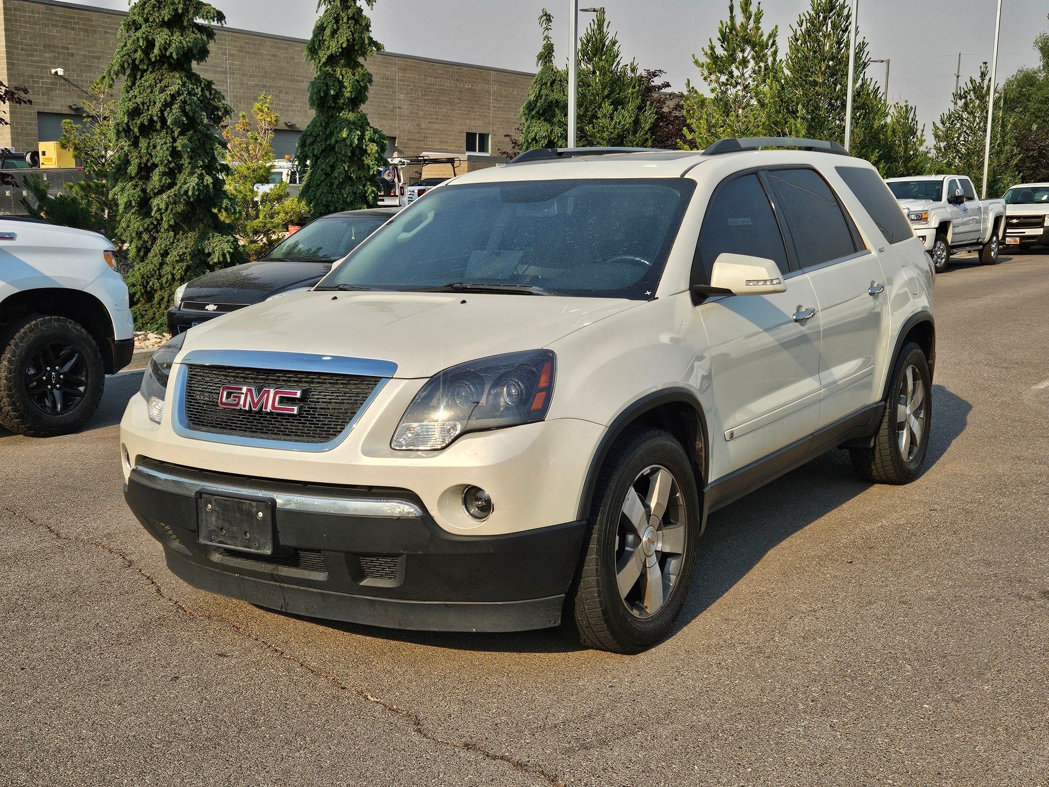 Used 2010 White Diamond Tricoat GMC SLT1 image 8