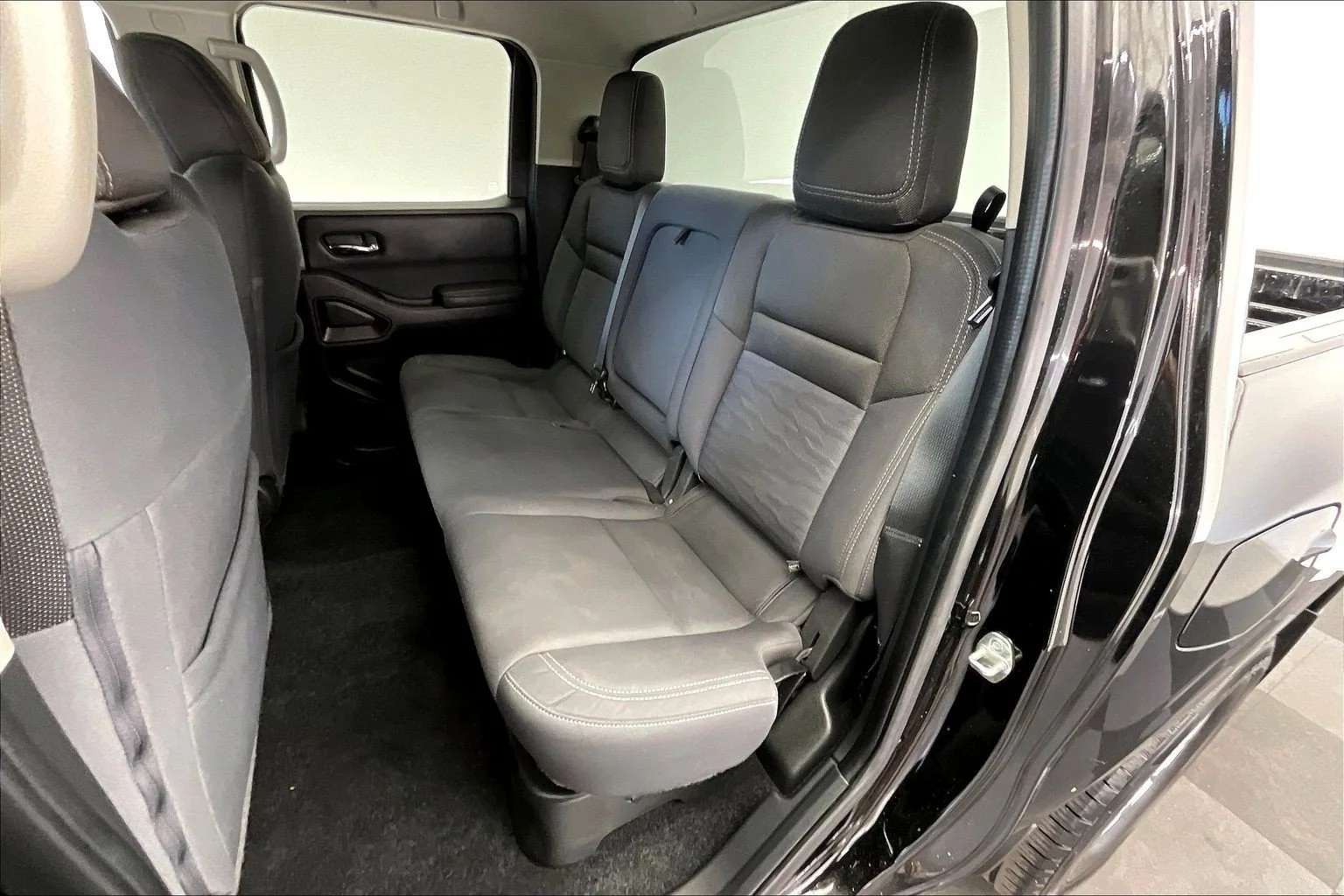 Used 2022 Super Black Nissan SV image 14