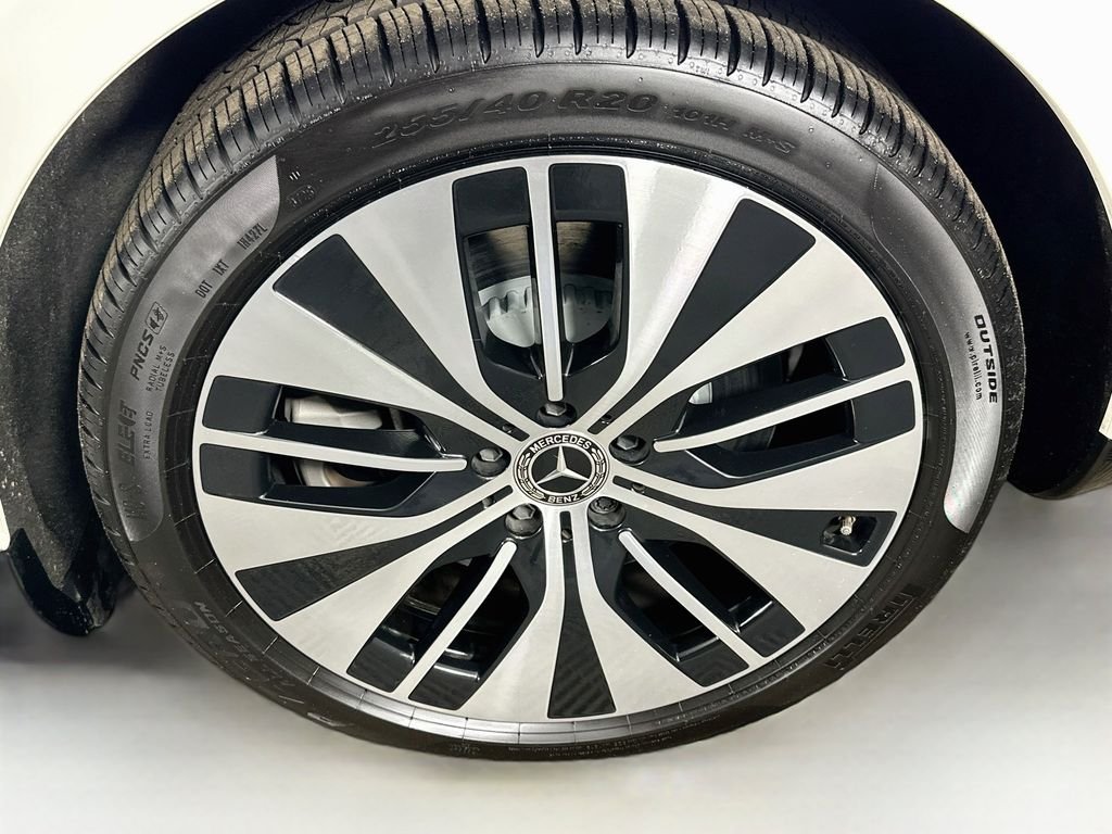 Certified Used 2023 White Mercedes-Benz 500 Sedan image 32
