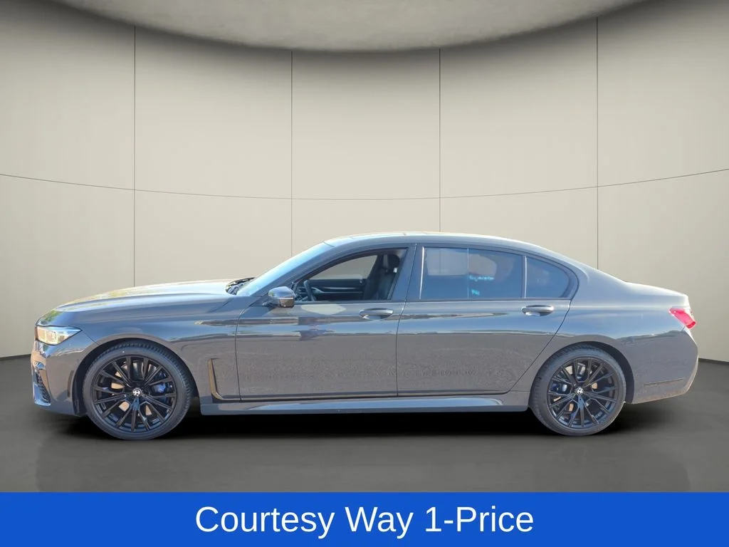 Used 2021 Gray BMW 740i image 5
