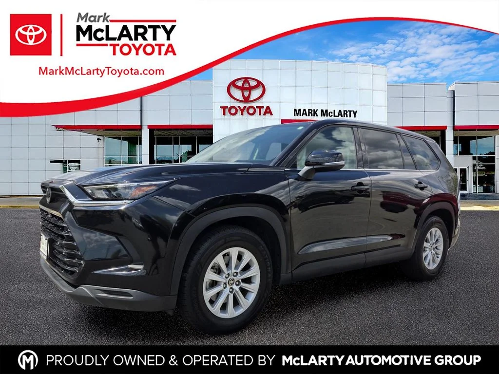 Used 2025 Black Toyota XLE image 1
