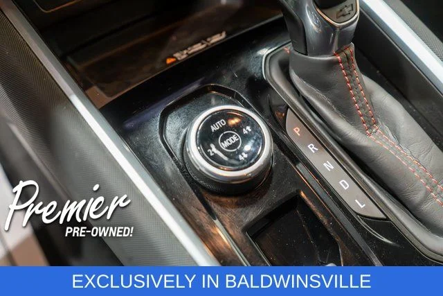 Used 2025 White Chevrolet Z71 image 27