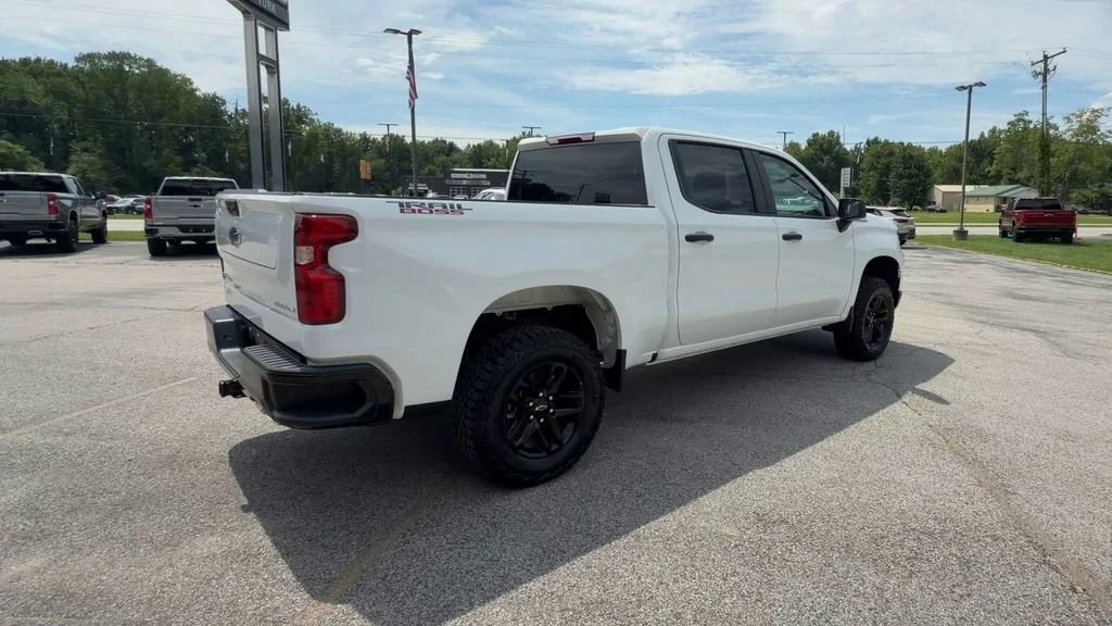 New 2026 Summit White Chevrolet Custom Trail Boss image 8