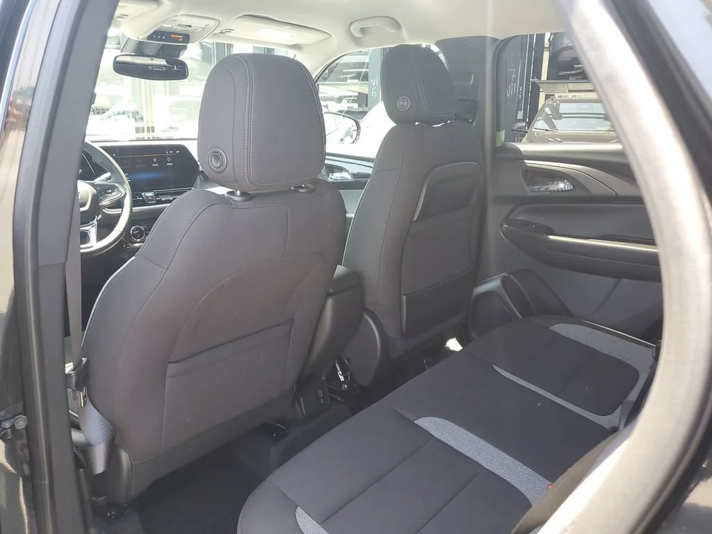 New 2026 Mosaic Black Metallic Chevrolet LT image 16