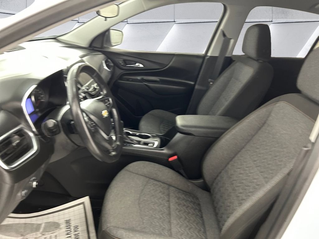 Used 2022 White Chevrolet LT image 7
