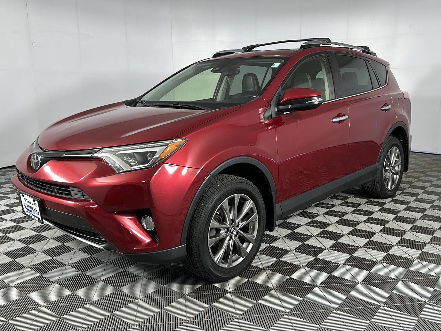 Used 2018 Pearl Toyota Limited image 3