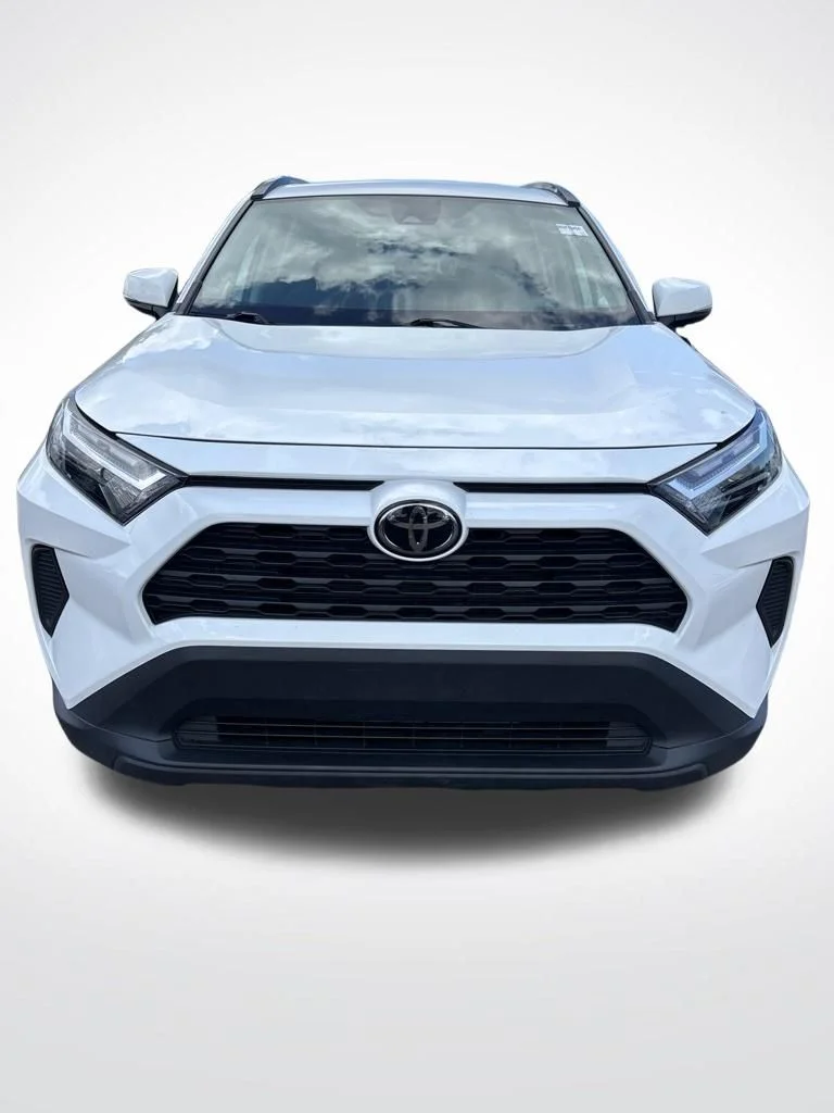 Used 2022 White Toyota XLE image 2