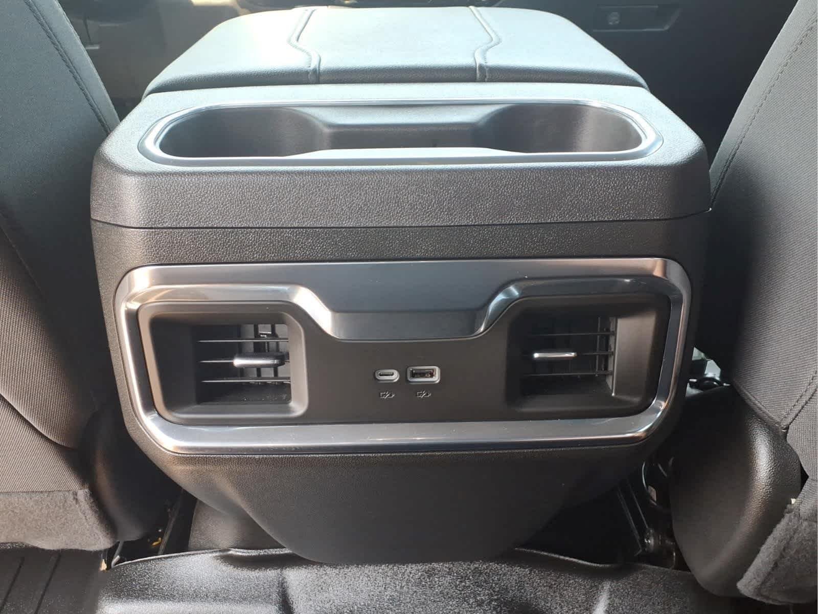 Used 2024 Onyx Black GMC Elevation image 30