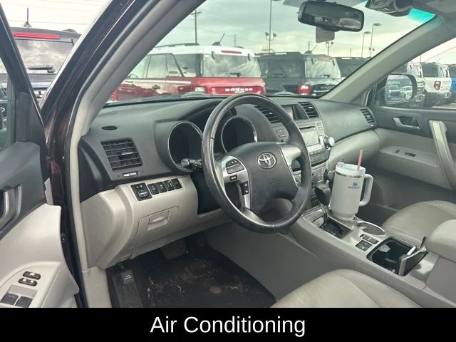 Used 2012 Red Toyota SE image 10