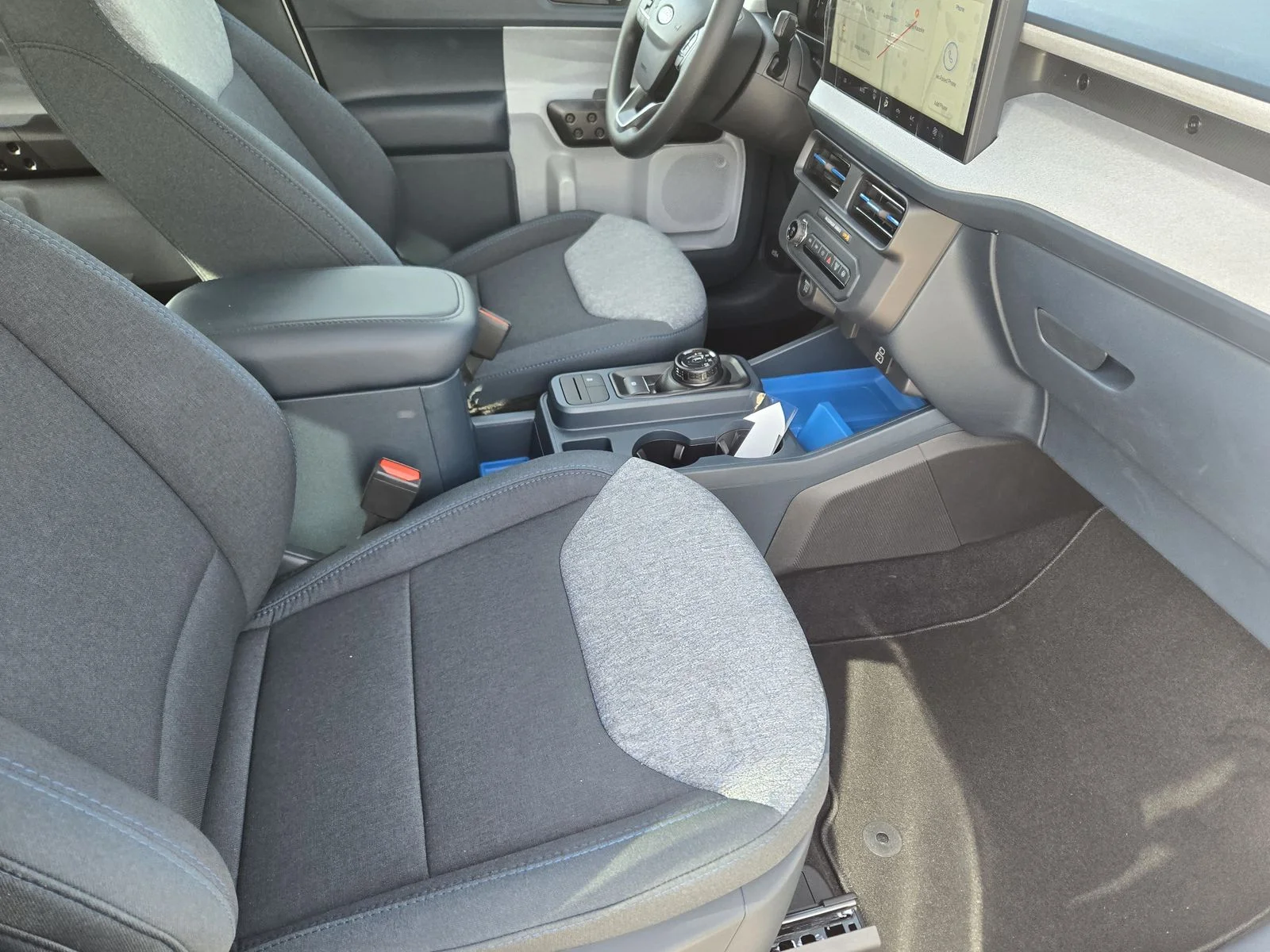 New 2026 Oxford White Ford XLT image 9