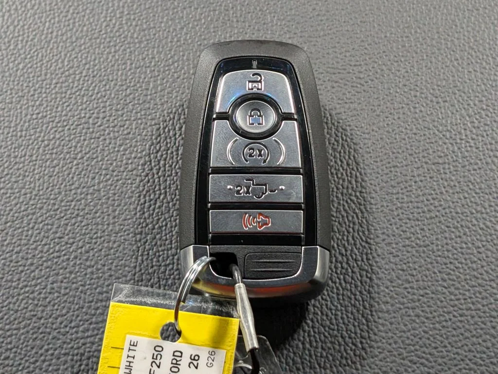 New 2026 Star White Metallic Tri-Coat Ford F-250® Lariat® image 34