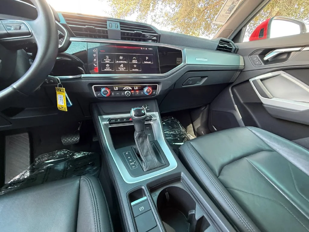 Used 2025  Audi Premium image 15