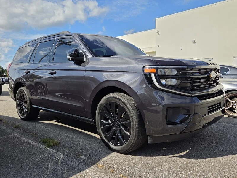 Used 2025 Gray Metallic FORD PLATINUM image 3