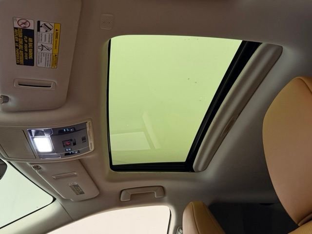 Used 2022 Nori Green Pearl Lexus 350L image 30
