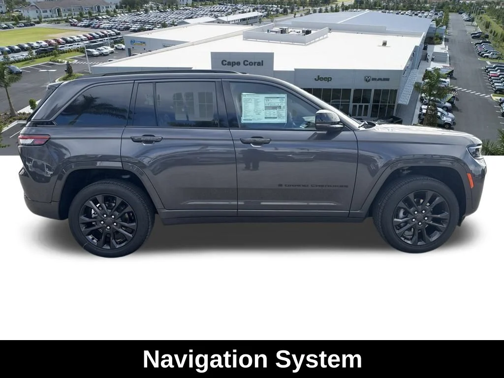 New 2026 Baltic Gray Metallic Clear-Coat Exterior Paint Jeep Limited Reserve image 3