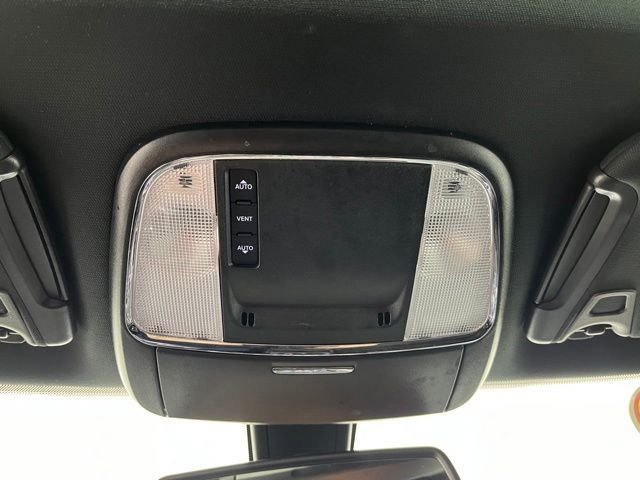 Used 2023 Black Dodge SXT image 37