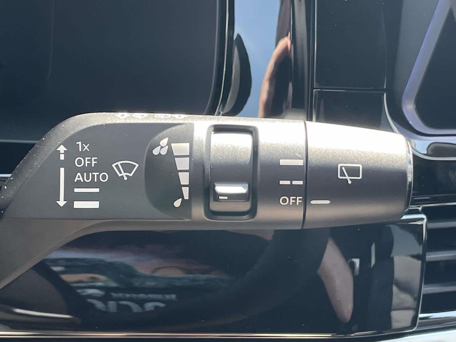 New 2026 Super Black Nissan Platinum image 35