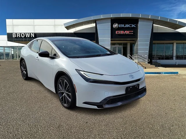 Pre-Owned 2023 Toyota Prius LE Front Wheel Drive Hatchback 4 Dr.