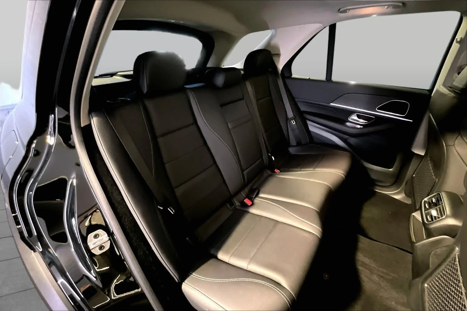Certified Used 2026 Black Mercedes-Benz GLE 350 image 19