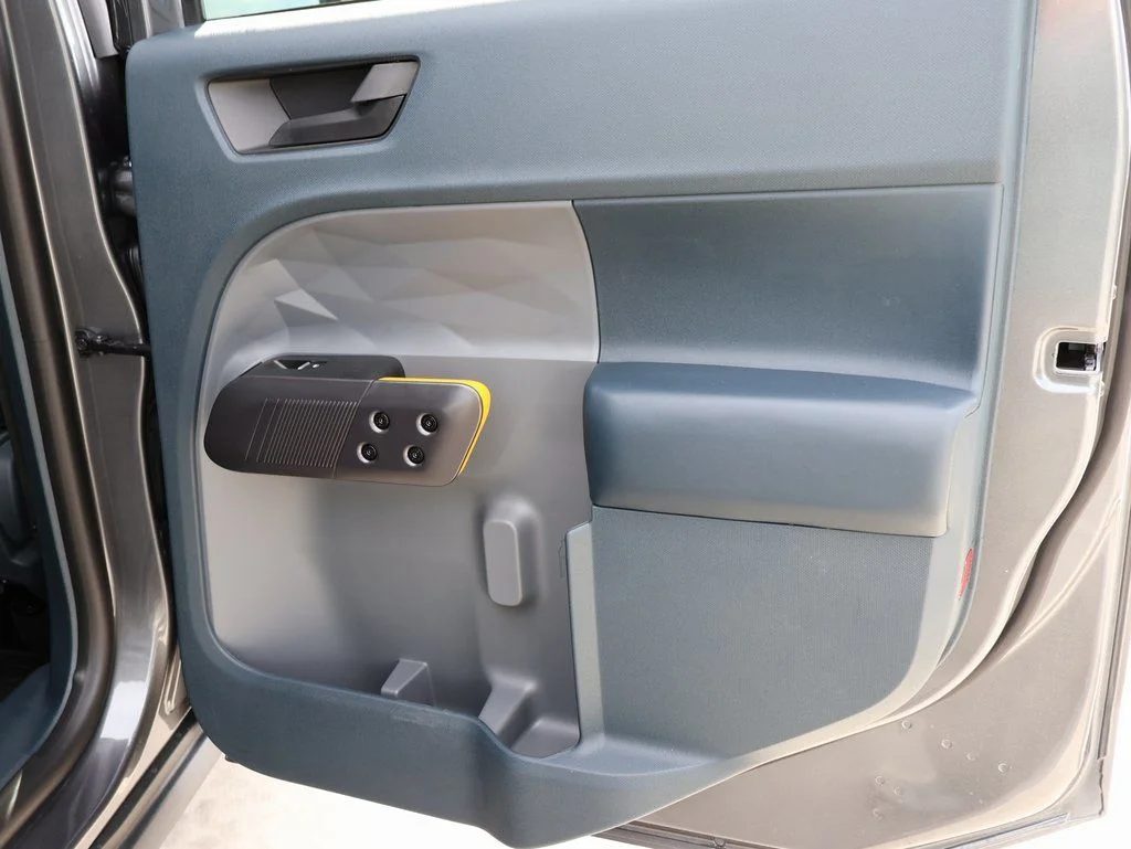 New 2026 Carbonized Gray Metallic Ford Tremor® image 12