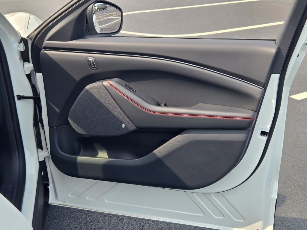 New 2025 Star White Metallic Tri-coat Ford Premium image 4