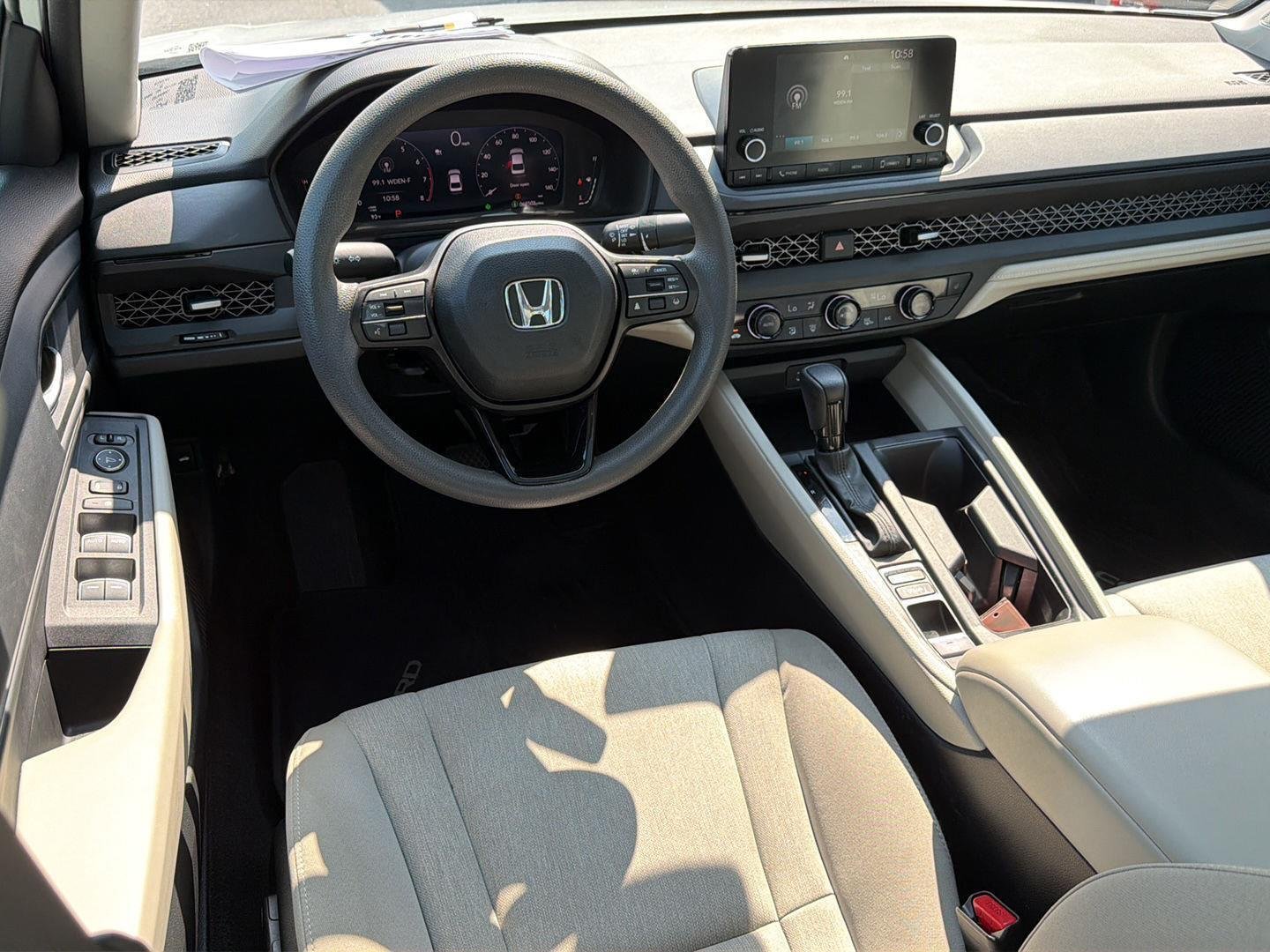 Used 2023 Platinum White Pearl Honda EX image 18
